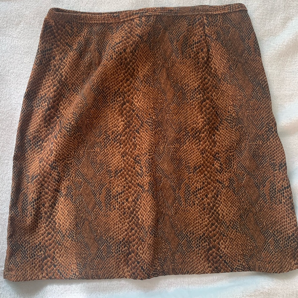 Snake skin printed brown mini skirt (M/L)